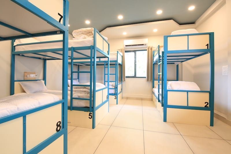 10 Bed Mixed Dormitory